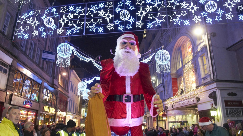 Ho ho... hold onto your hats for a Christmas spectacular