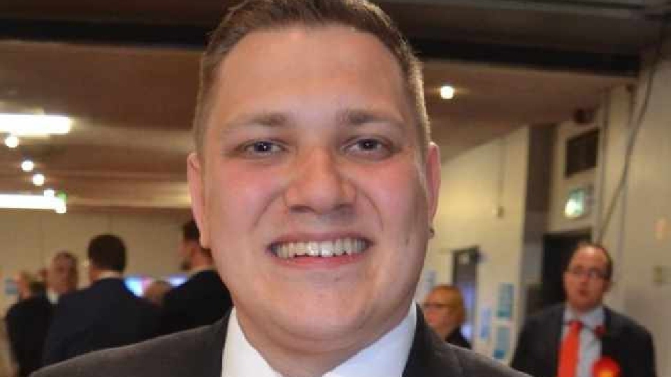 Councillor seeks lasting Oldham memorial to Queen Elizabeth II