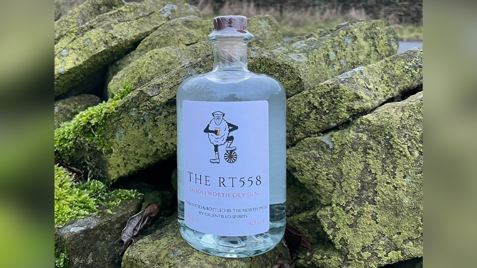 Saddleworth fundraisers hope new gin will be the fundraising tonic