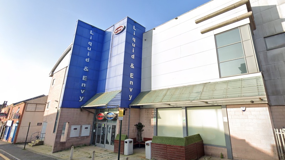 Man in hospital following serious assault outside Oldham nightclub