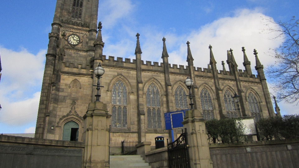 Oldham prepares to remember those lost during the Falklands conflict