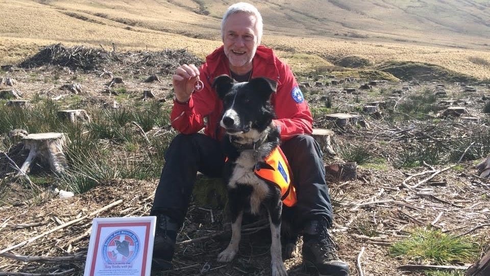 Touching tribute to mountain rescue hero dog Jed