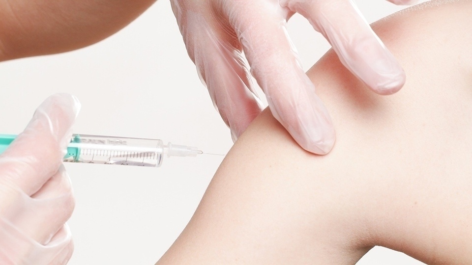 Public encouraged to get flu jabs as hospital cases soar