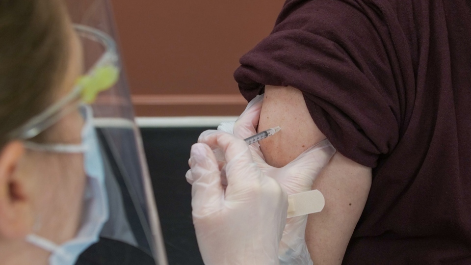 NHS chief issues final call to come forward for COVID-19 spring vaccine