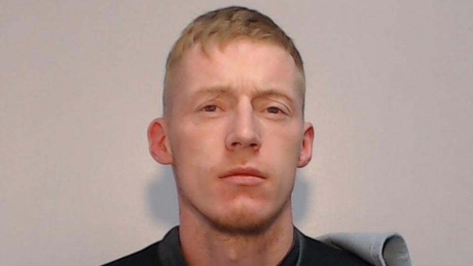 Man with local links wanted for attempted robbery