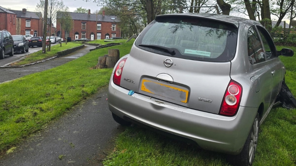Man arrested following Oldham police pursuit