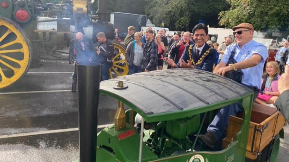 Saddleworth will steam to success again this year