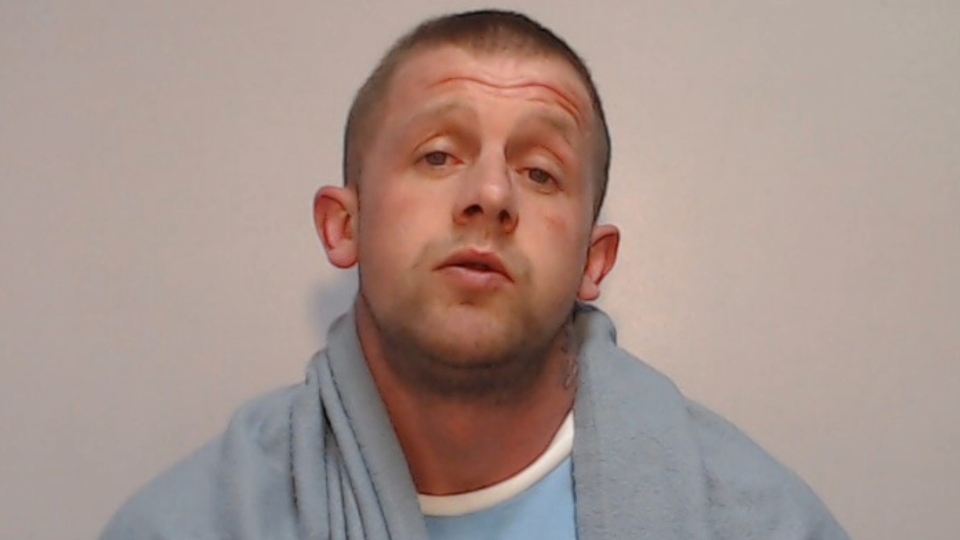 Police extend search for wanted Oldham man
