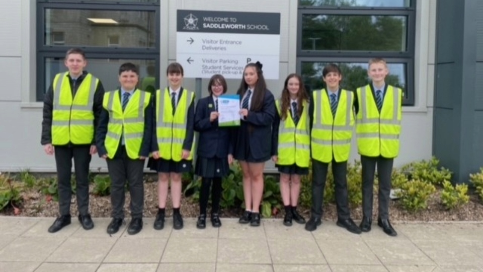 Saddleworth School 'Good' award for travel plan