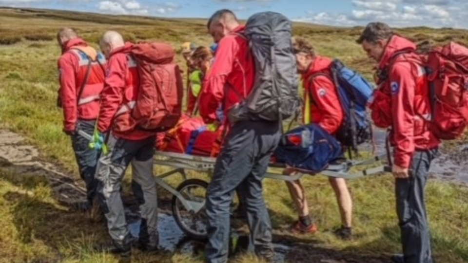 Combined rescue team operation helps to save injured runner