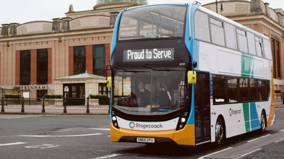 Hundreds of Oldham Stagecoach bus workers secure improved pay and conditions deal
