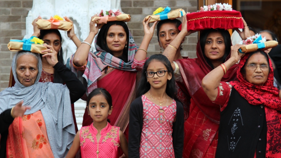 Worshippers descend on Oldham temple to celebrate its 47th anniversary